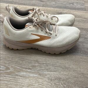 Brooks Revel 4 Womens Running Shoes Size 8 1/2
